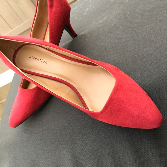 Attention Red Suede like Pumps size 9 - Picture 8 of 10